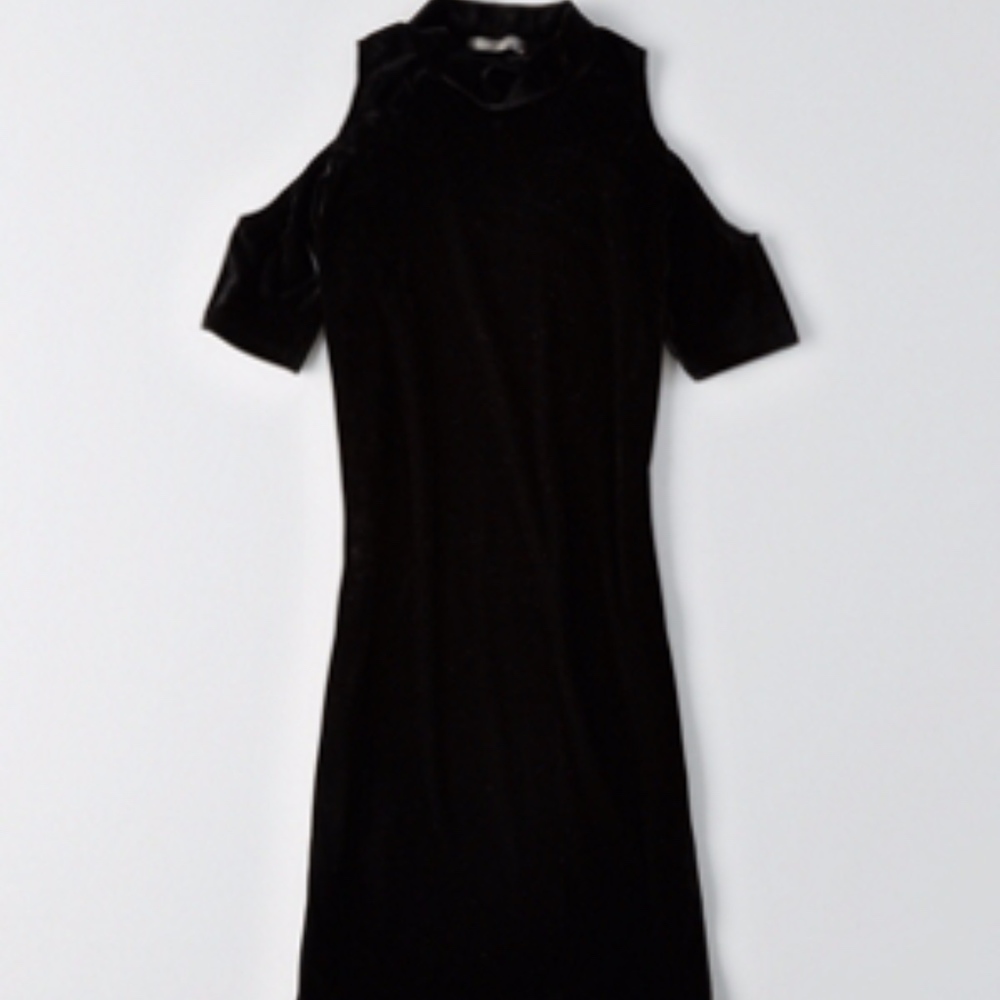 black midi off the shoulder tight velvet dress